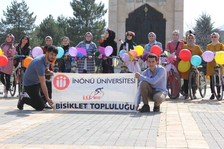 Pedallar, kadınlar için çevrildi G1