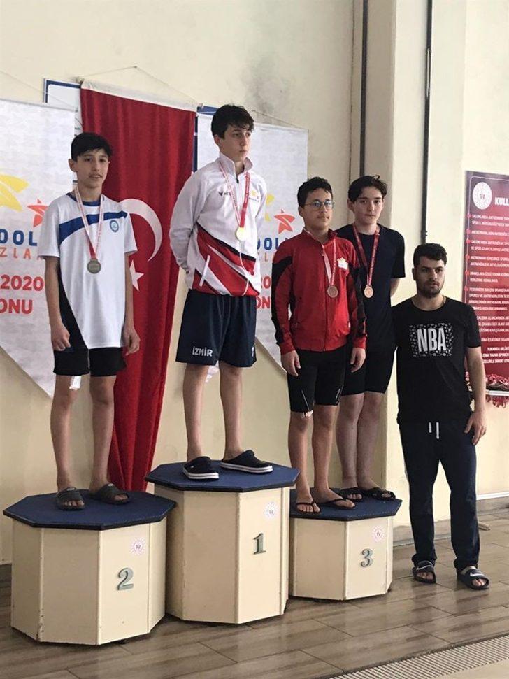 Bilecikli yüzücülerden madalyaları topladı G2