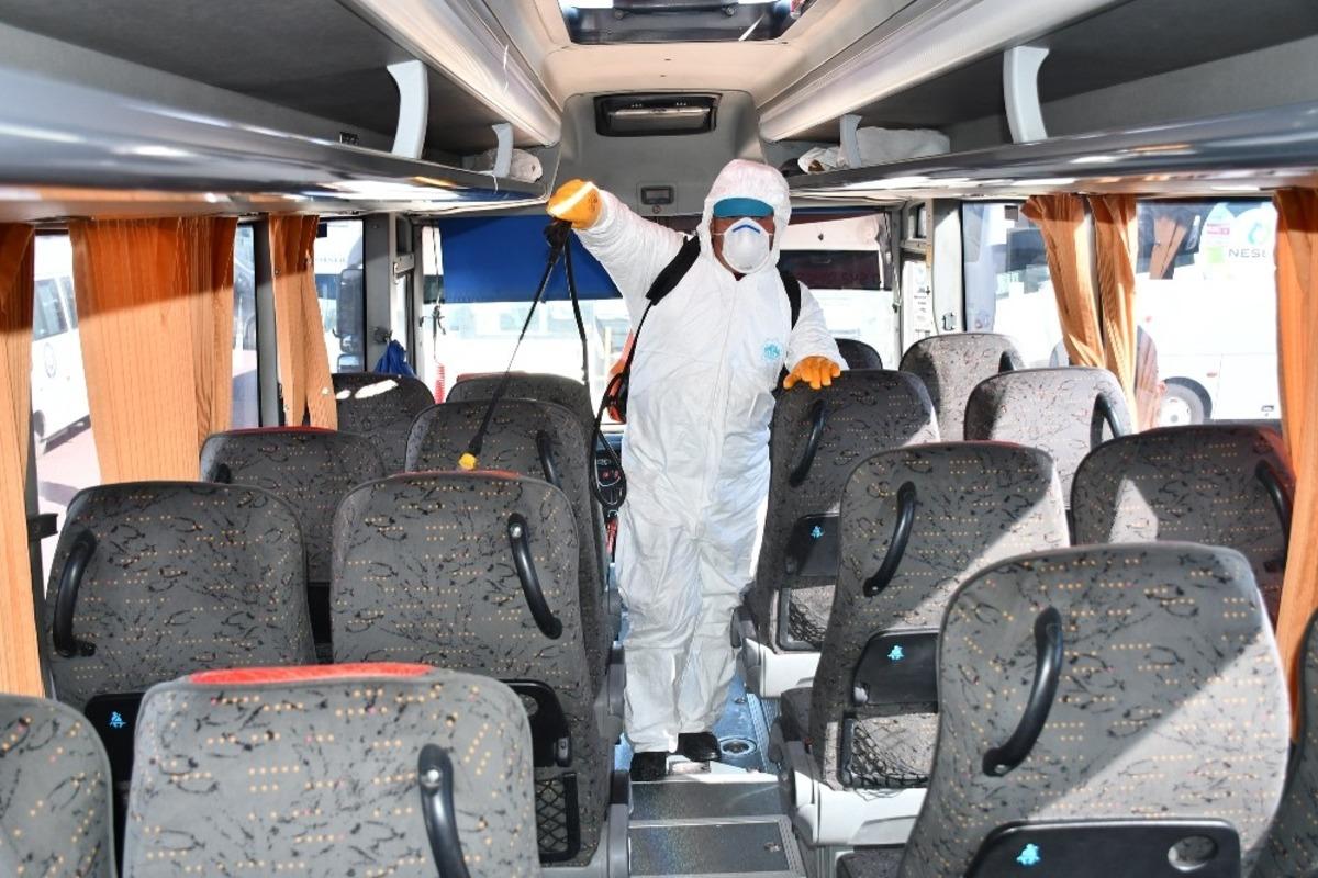 Aksaray&rsquo;da &ouml;ğrenci ve iş&ccedil;i servisleri dezenfekte edildi