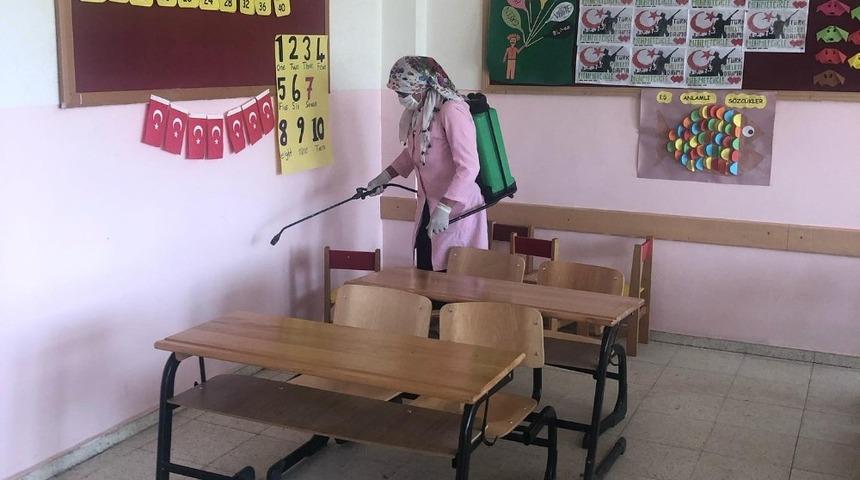 Kilis’te okullar dezenfekte ediliyor