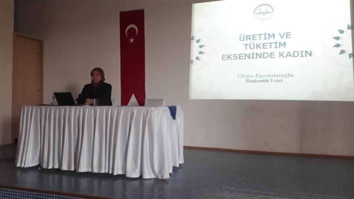 Bilecik&rsquo;te &ldquo;&Uuml;retim ve T&uuml;ketim Ekseninde Kadın&rdquo; konulu konferans d&uuml;zenledi
