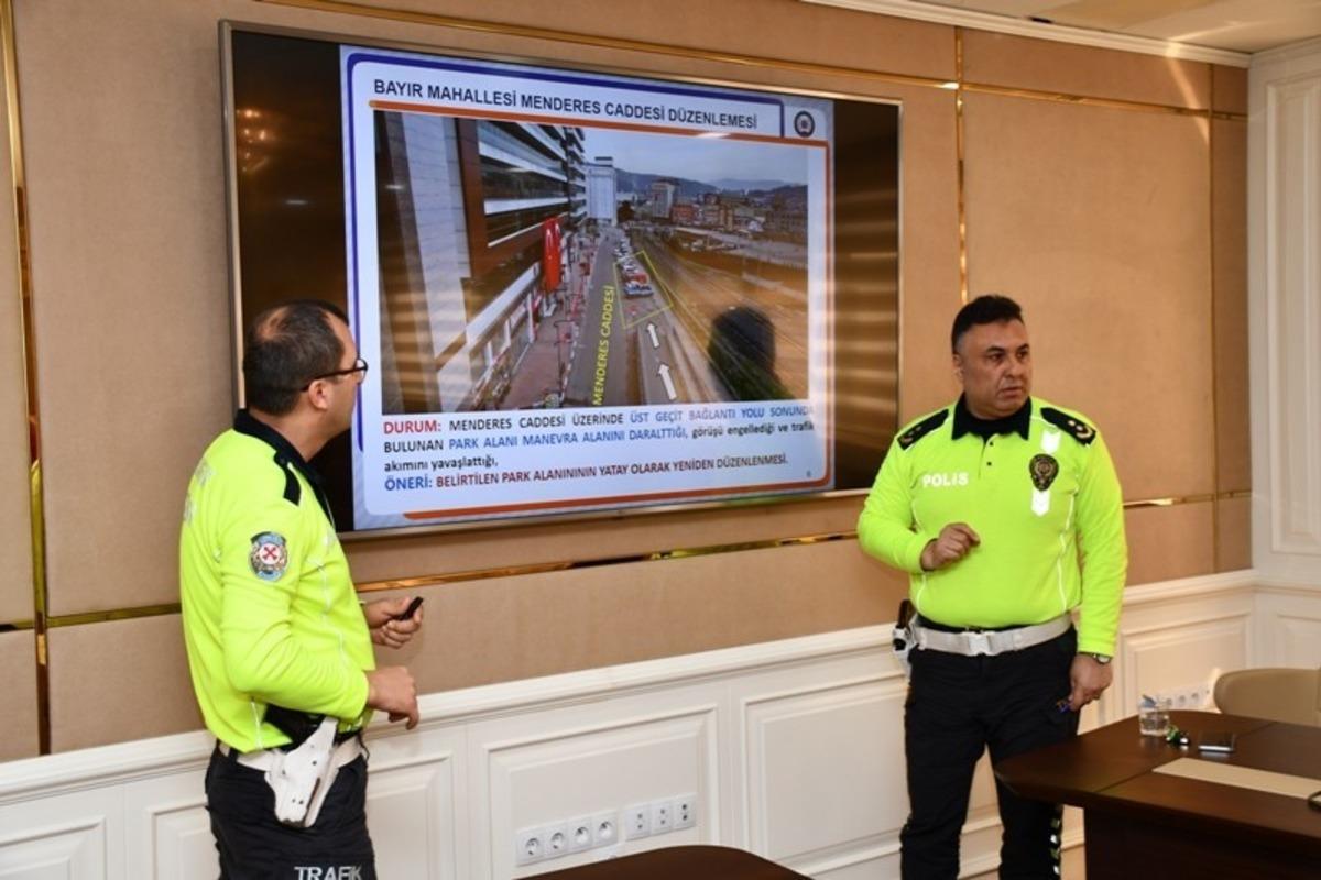 Karab&uuml;k&rsquo;teki trafik sorunu yanlış parklardan