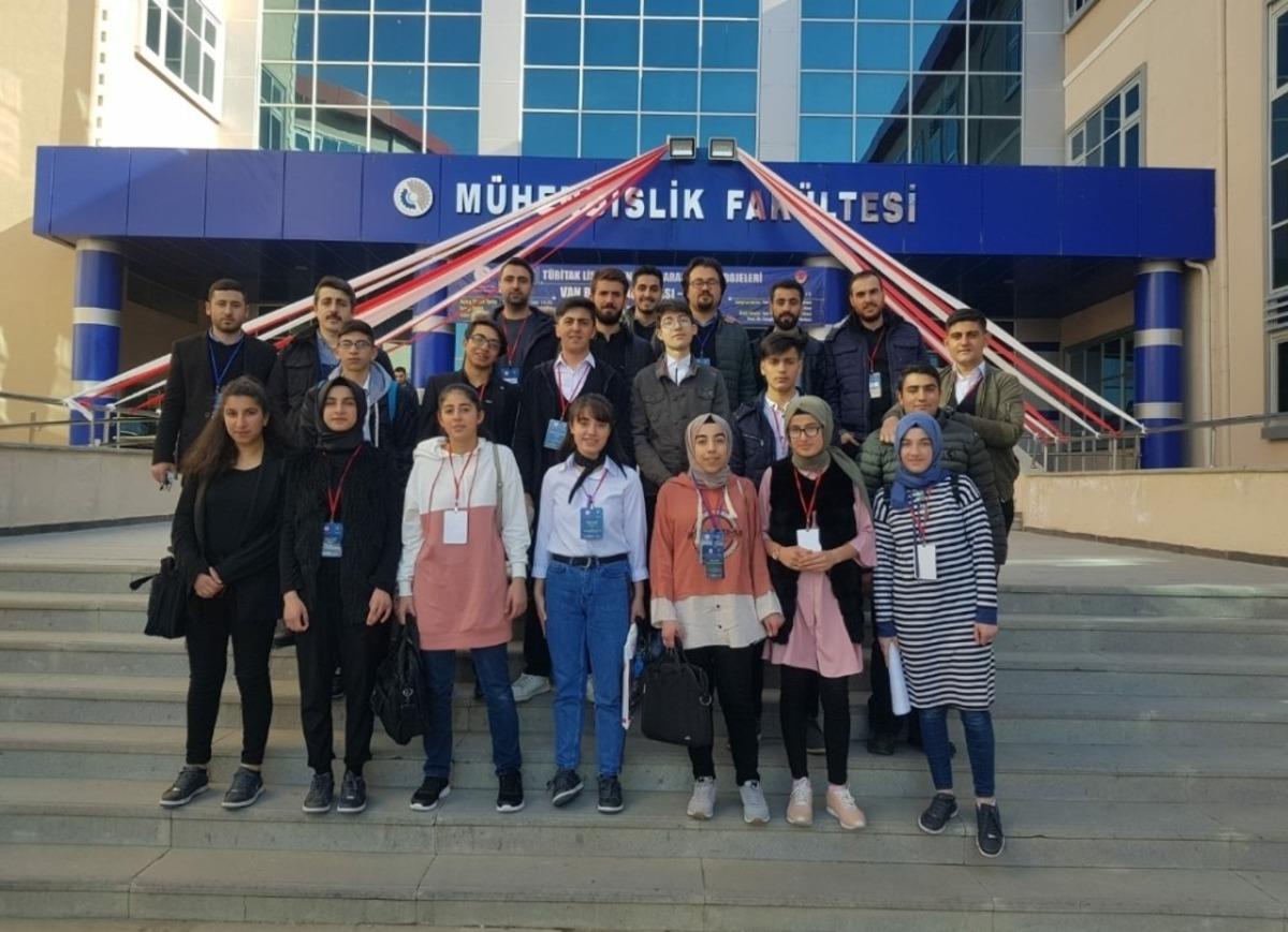 Ahlat Sel&ccedil;uklu Anadolu Lisesinin T&Uuml;BİTAK başarısı