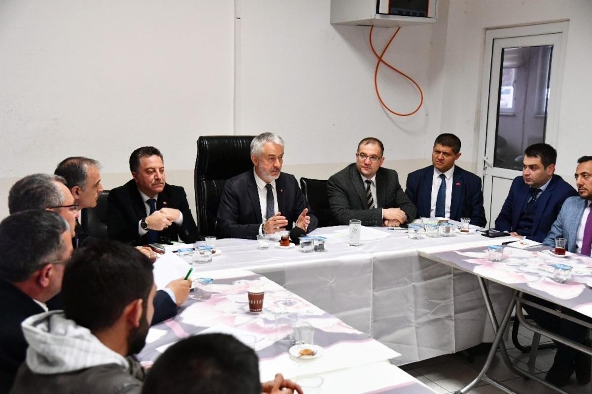 Başdeğirmen, hal esnafıyla buluştu