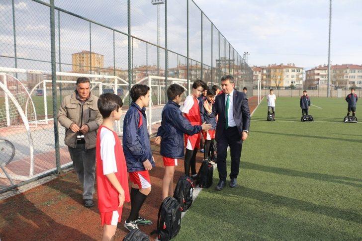 Futbolda alt yapı için malzeme dopingi G3
