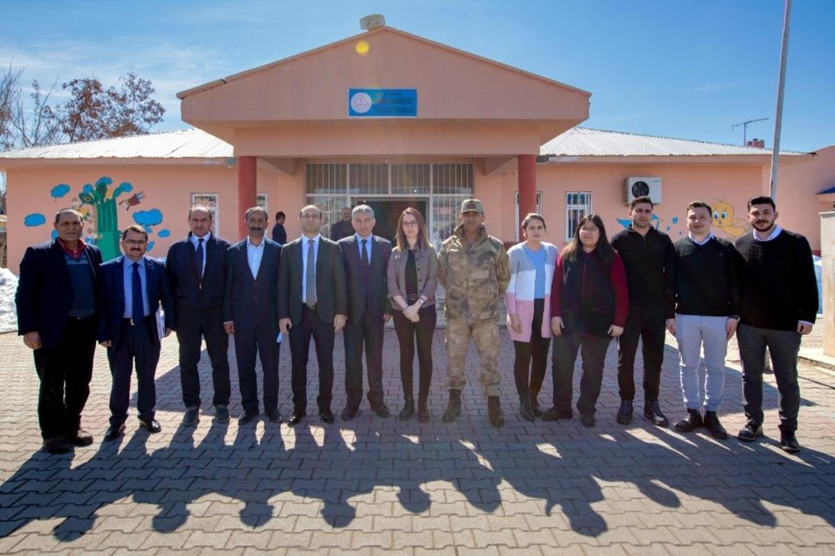 Başkan Vekili Aslan&rsquo;dan Er&ccedil;ek ve Karag&uuml;nd&uuml;z mahallelerine ziyaret