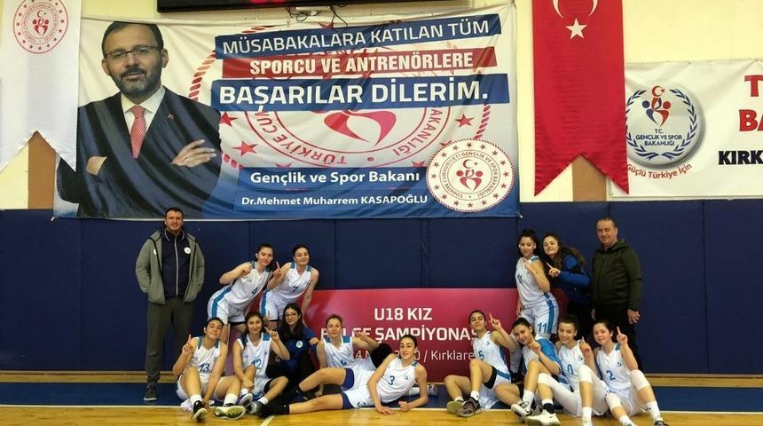 İzmit&rsquo;in kızları, Kırklareli&rsquo;de avantaj yakaladı