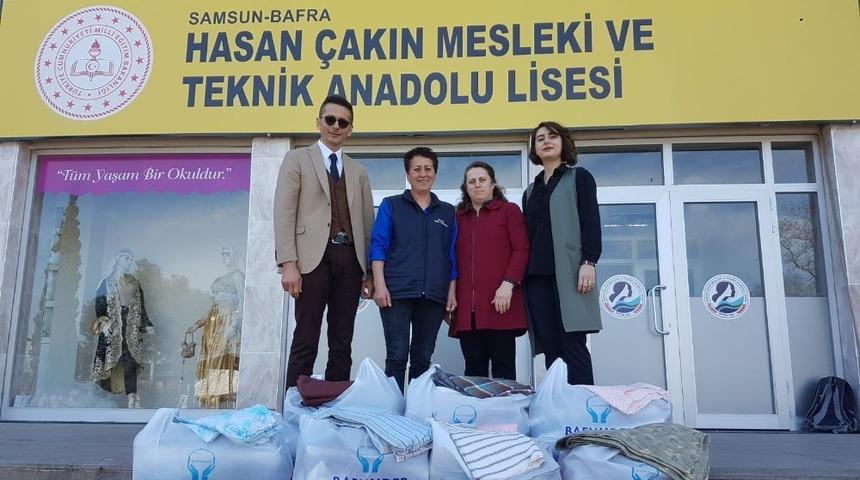 Dernekten eğitime destek