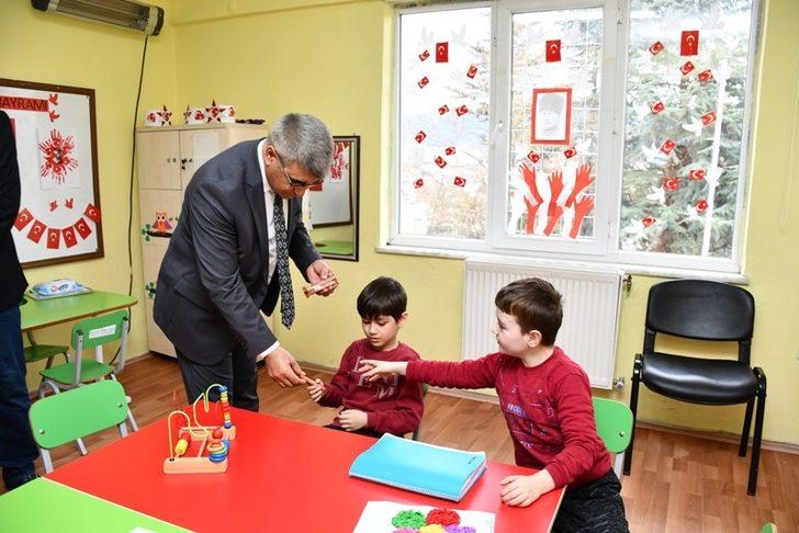 Vali Gürel’den okullara ziyaret G2
