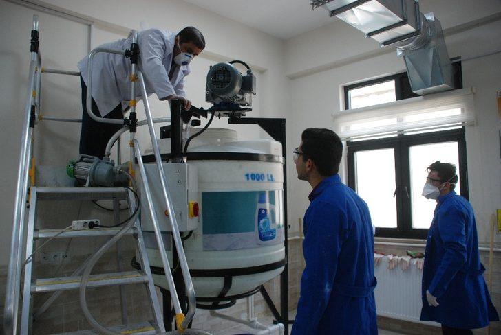Korona virüsüne karşı okulda dezenfektan üretimi G3