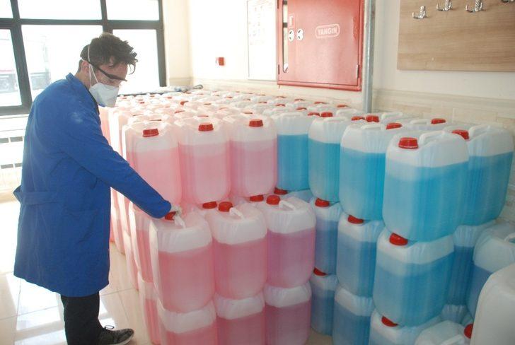 Korona virüsüne karşı okulda dezenfektan üretimi G5