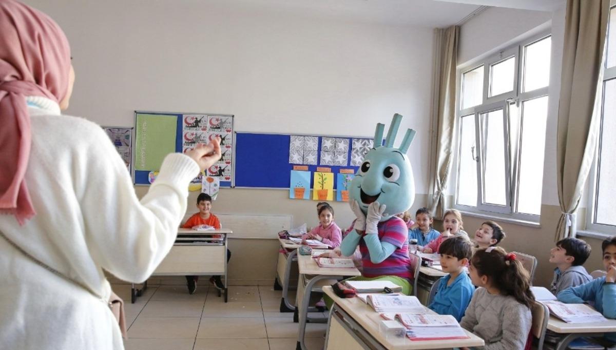 Başakşehir&rsquo;de okullarda s&uuml;rpriz &ldquo;sıfır atık&rdquo; dersi