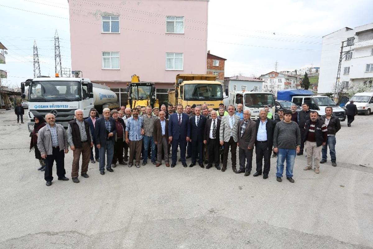 Canik&rsquo;te &ldquo;Sokağım Evim Kadar Temiz Olsun Projesi&rdquo; s&uuml;r&uuml;yor