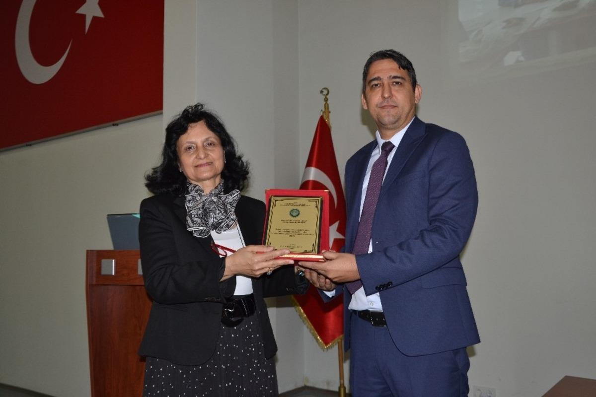 Bitkilerin isim anası Prof. G&uuml;lendam T&uuml;men emekli oldu