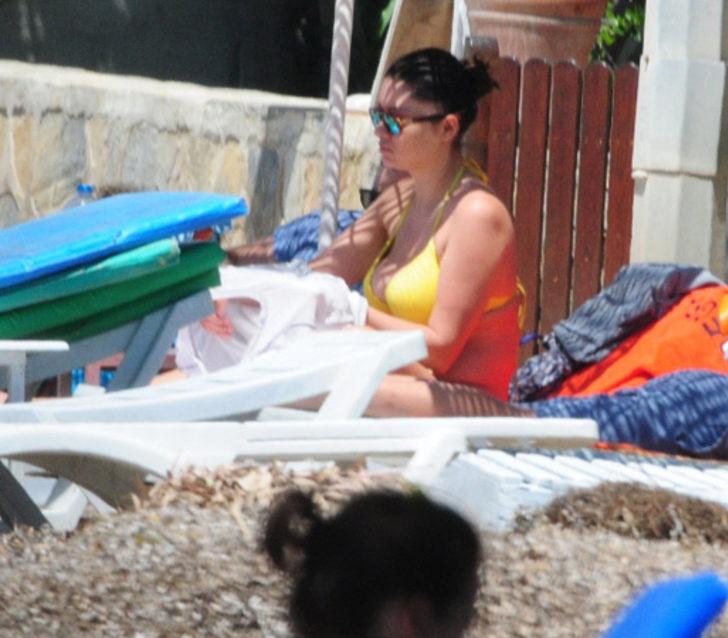 Nurgül Yeşilçay deniz sezonunu açtı G4