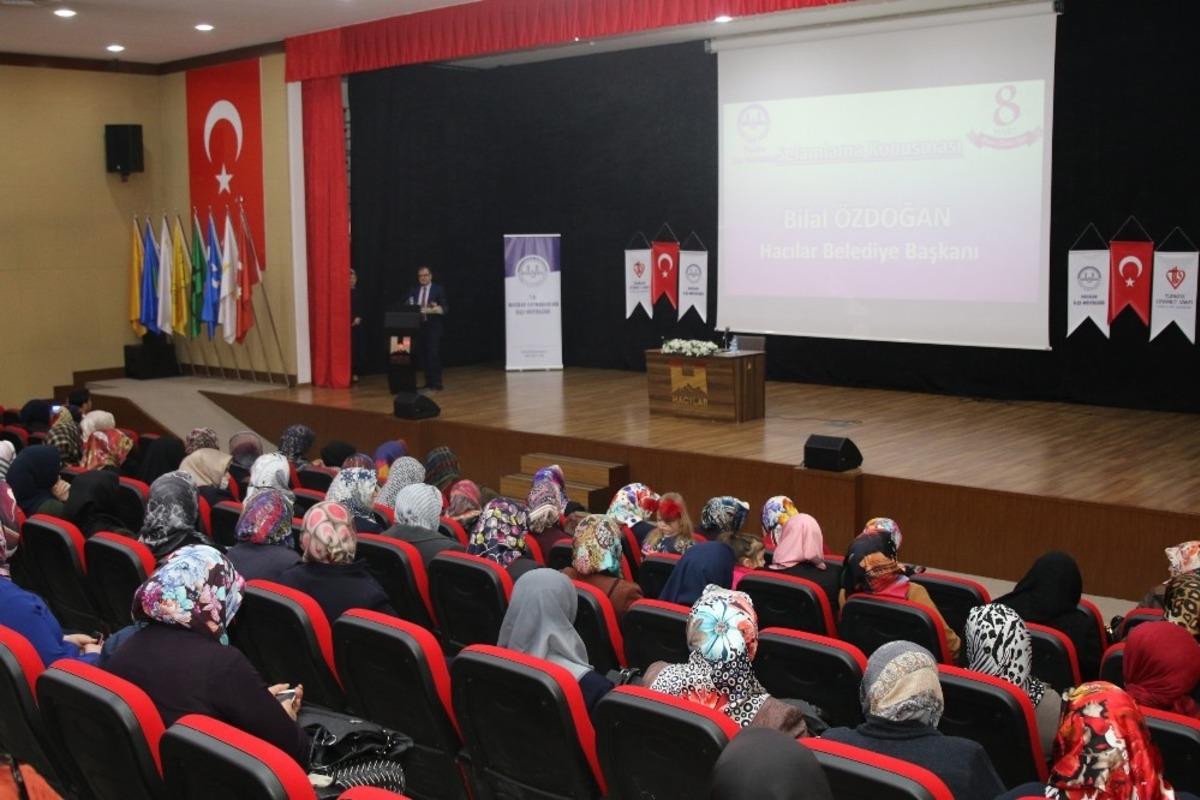 Hacılar&rsquo;da &ldquo;Medeniyetin inşasında kadın ve &uuml;retim&rdquo; programı d&uuml;zenlendi