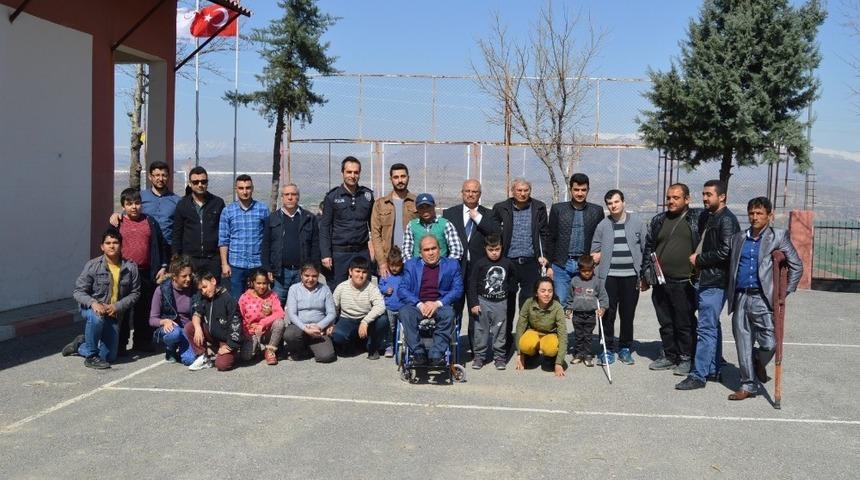 Besni&rsquo;de Engelliler Derneğinden &ouml;zel okula ziyaret