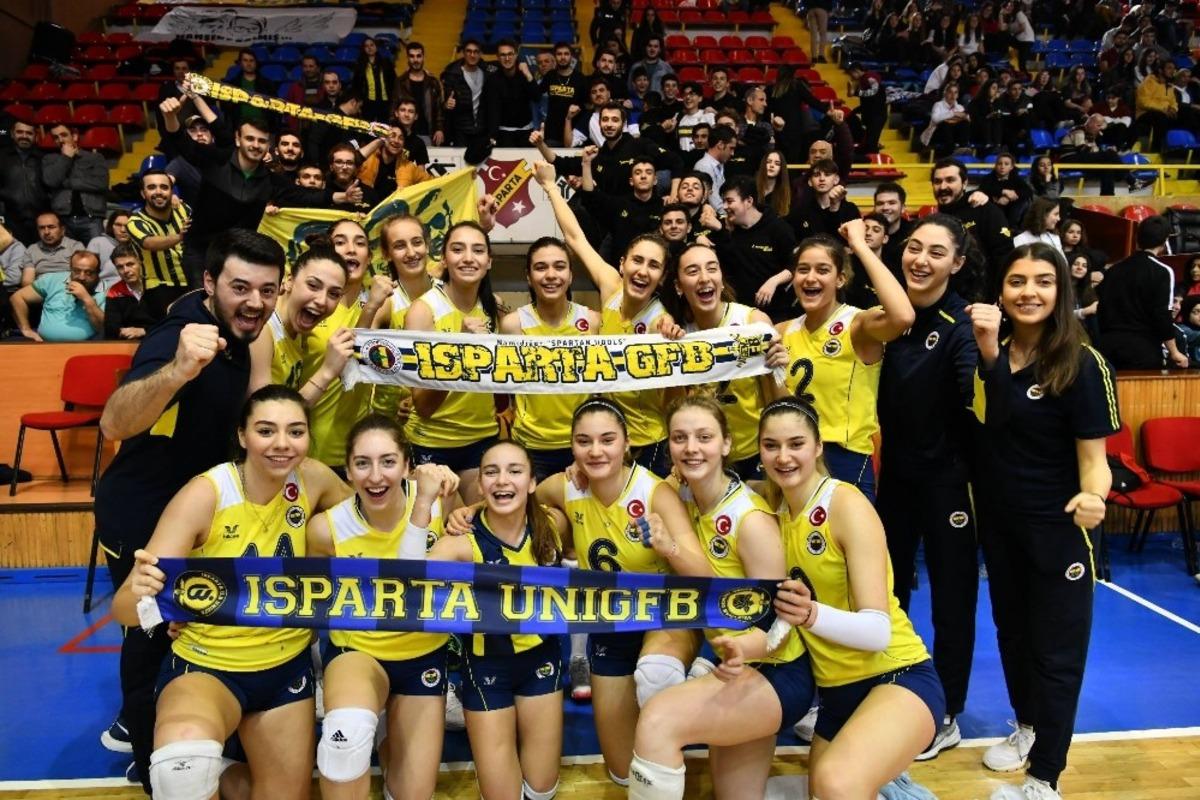 Isparta UNİGFB&rsquo;den Fenerbah&ccedil;e&rsquo;ye b&uuml;y&uuml;k destek