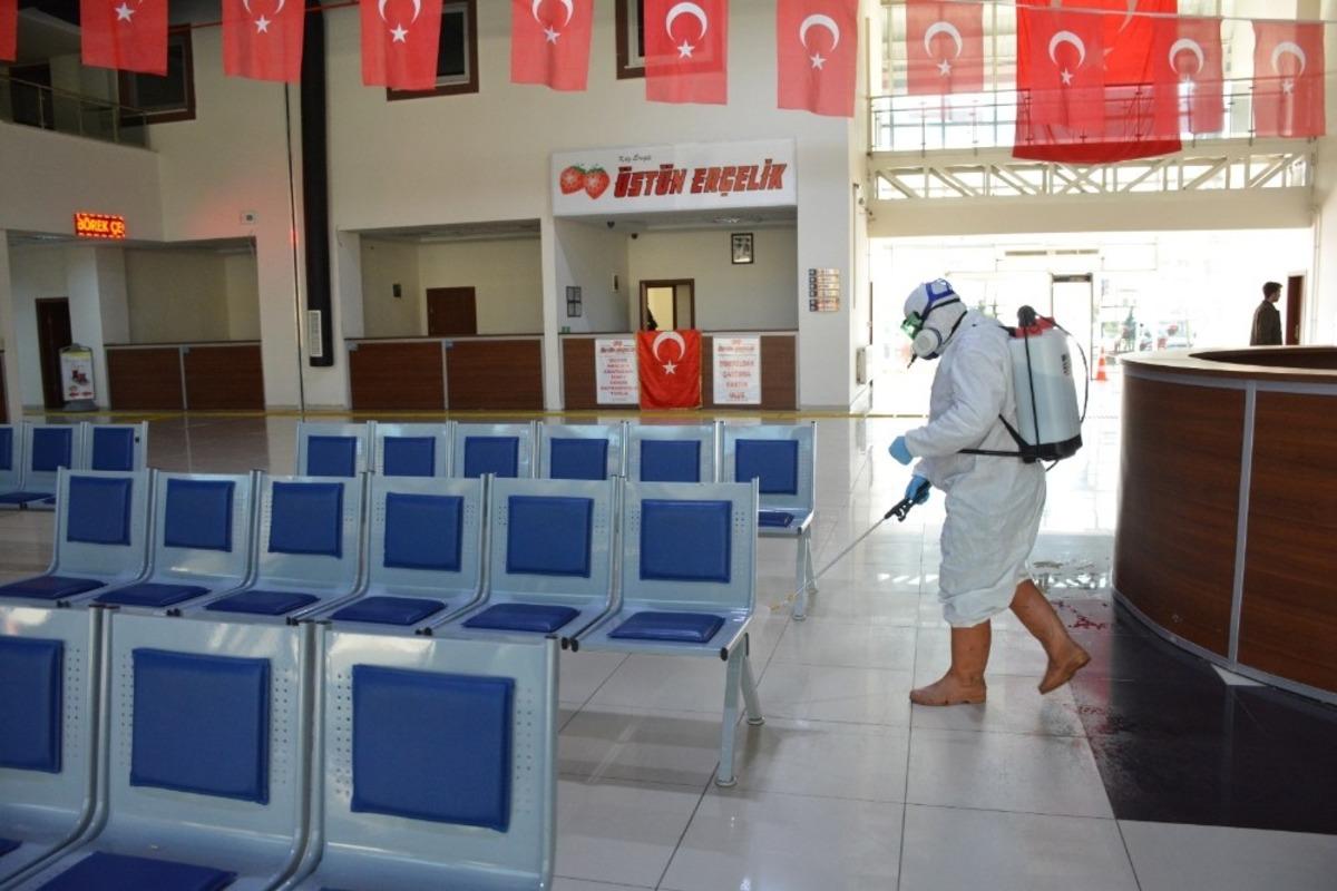 Kdz. Ereğli Belediyesi Korona vir&uuml;s&uuml;ne karşı dezenfekte &ccedil;alışmalarını artırdı