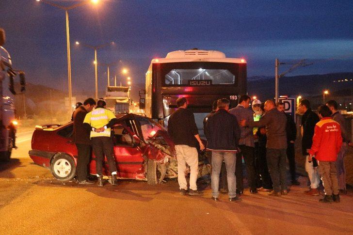 Otomobil hurdaya döndü : 1 yaralı G4