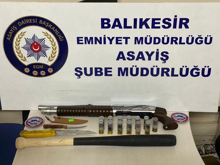 Balıkesir’de polis 9 silah yakaladı G1