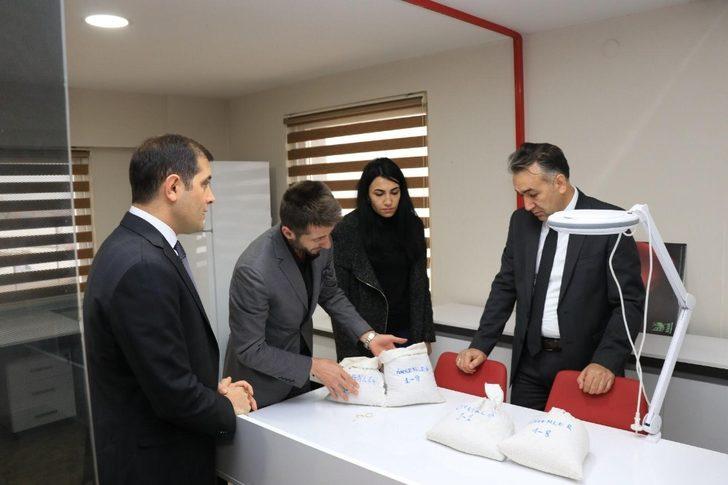 Vali Çağatay, bakliyat firmasını ziyaret etti G2