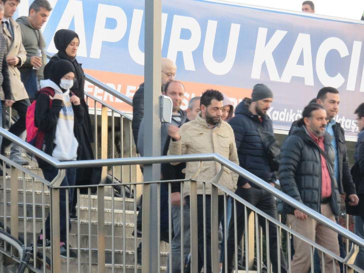 İstanbulluların koronavirüse karşı toplu ulaşımda maskeli önlemi G5
