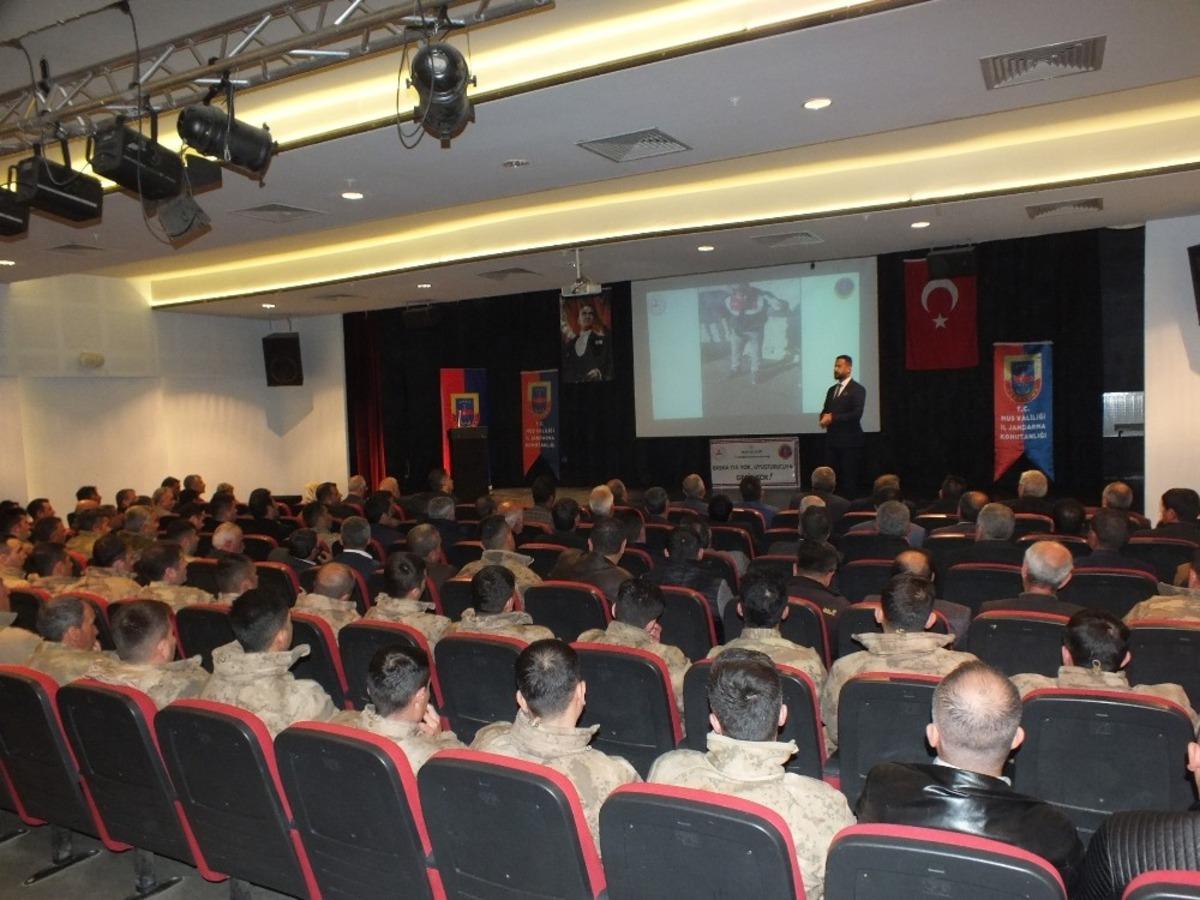 Malazgirt&rsquo;te &ldquo;Başka Yol Yok, Uyuşturucuya Ge&ccedil;it Yok&rdquo; uygulaması