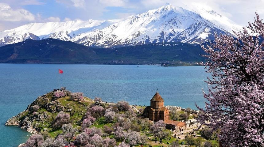 Van’da ‘Badem Çiçeği Festivali’ talebi