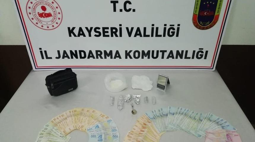 Jandarmadan uyuşturucu operasyonu