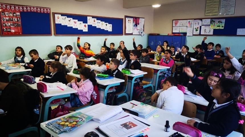 &Ccedil;evreci nesil i&ccedil;in &ouml;nce eğitim