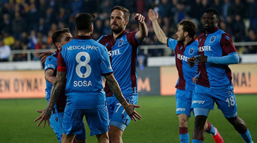 Trabzonspor hem lig hem de deplasman lideri