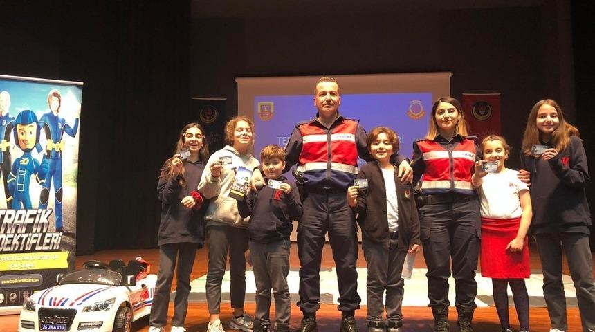 Jandarmadan &ccedil;ocuklara trafik eğitimi