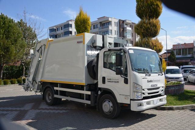 Gediz’de yeni temizlik araçları göreve hazır