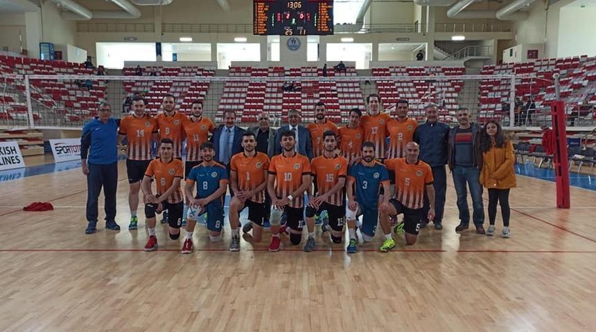 B&uuml;y&uuml;kşehir Voleybol Takımında 1.Lig heyecanı