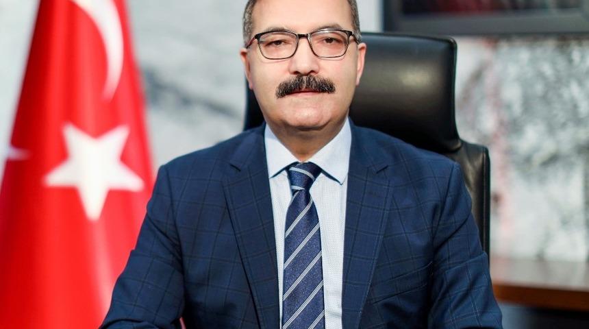 Rekt&ouml;r G&uuml;r&rsquo;den İstiklal Marşı kutlaması