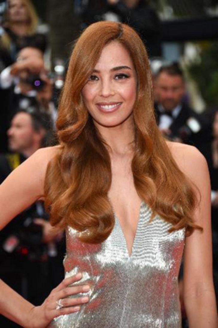 Azra Akın Cannes'da G4
