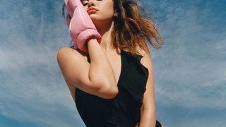 Selena Gomez: Bazen sonsuza kadar yalnız kalacağımı düşünüyorum