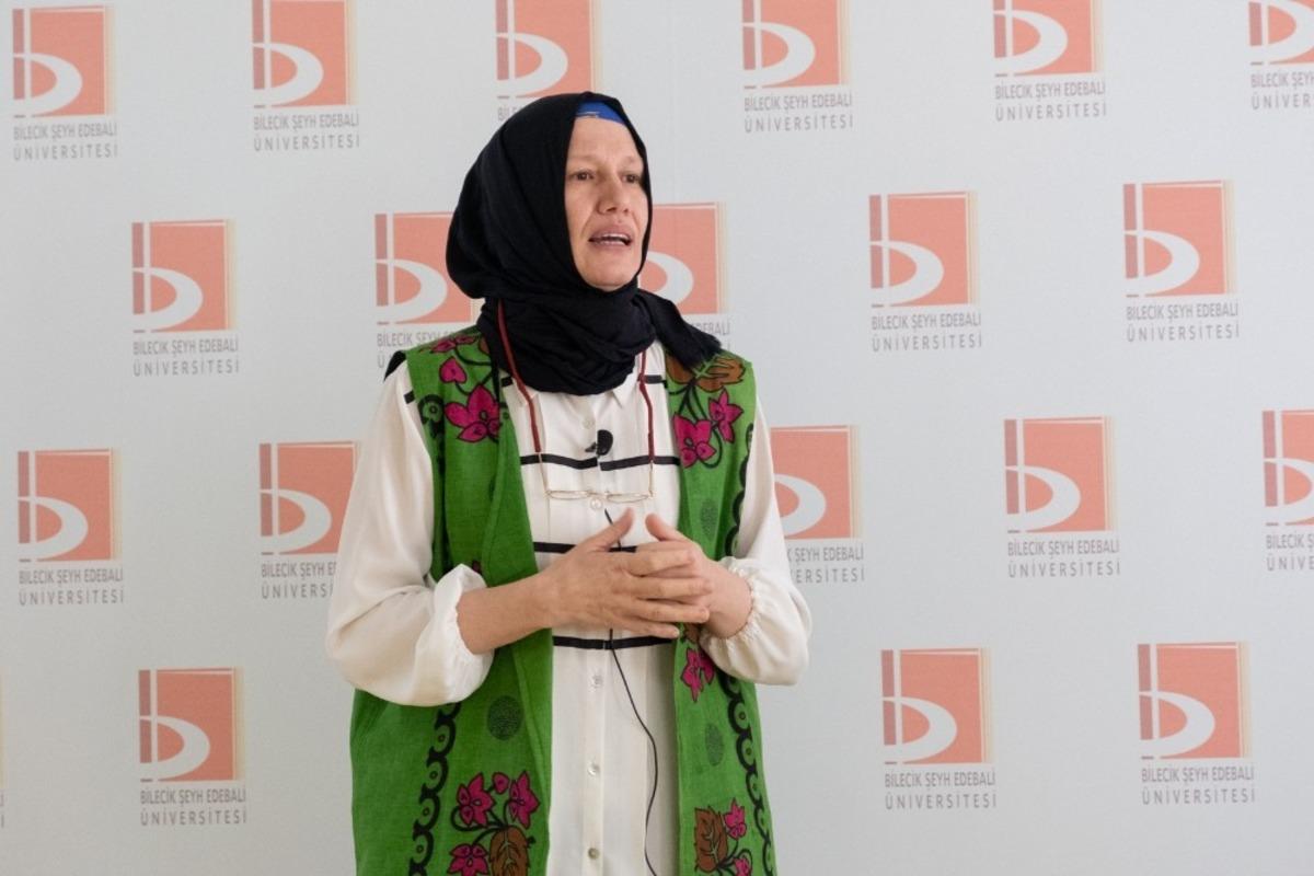 T&uuml;rk kadınının Afrika&rsquo;daki faaliyetleri anlatıldı