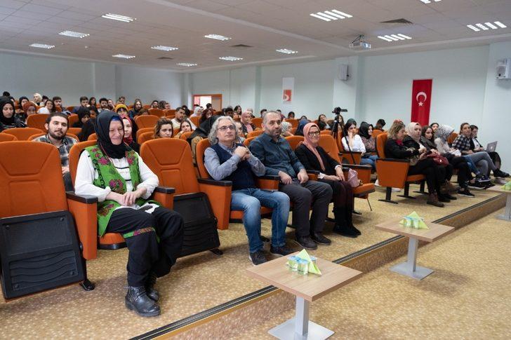 Türk kadınının Afrika’daki faaliyetleri anlatıldı G3