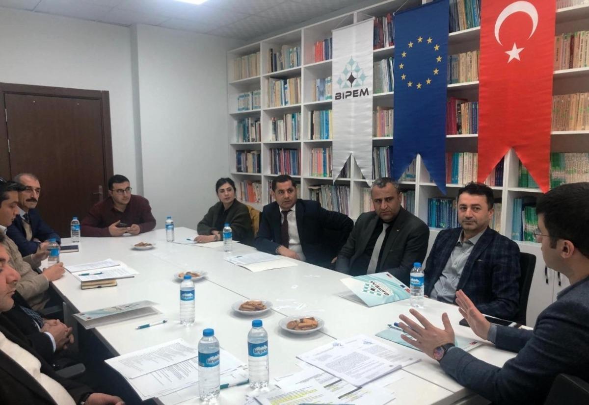 Bitlis&rsquo;te &ccedil;ağrıya &ccedil;ıkan hibe programlarıyla ilgili bilgilendirme toplantısı