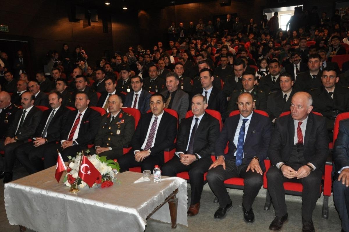 Mehmet Akif Ersoy Kars&rsquo;ta anıldı