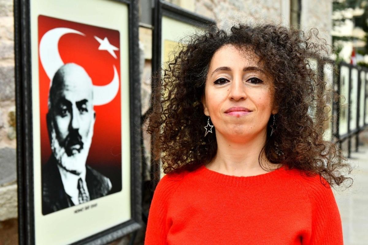 5 ay eğitim alıp, İstiklal Marşı&rsquo;nı işaret diliyle okudular