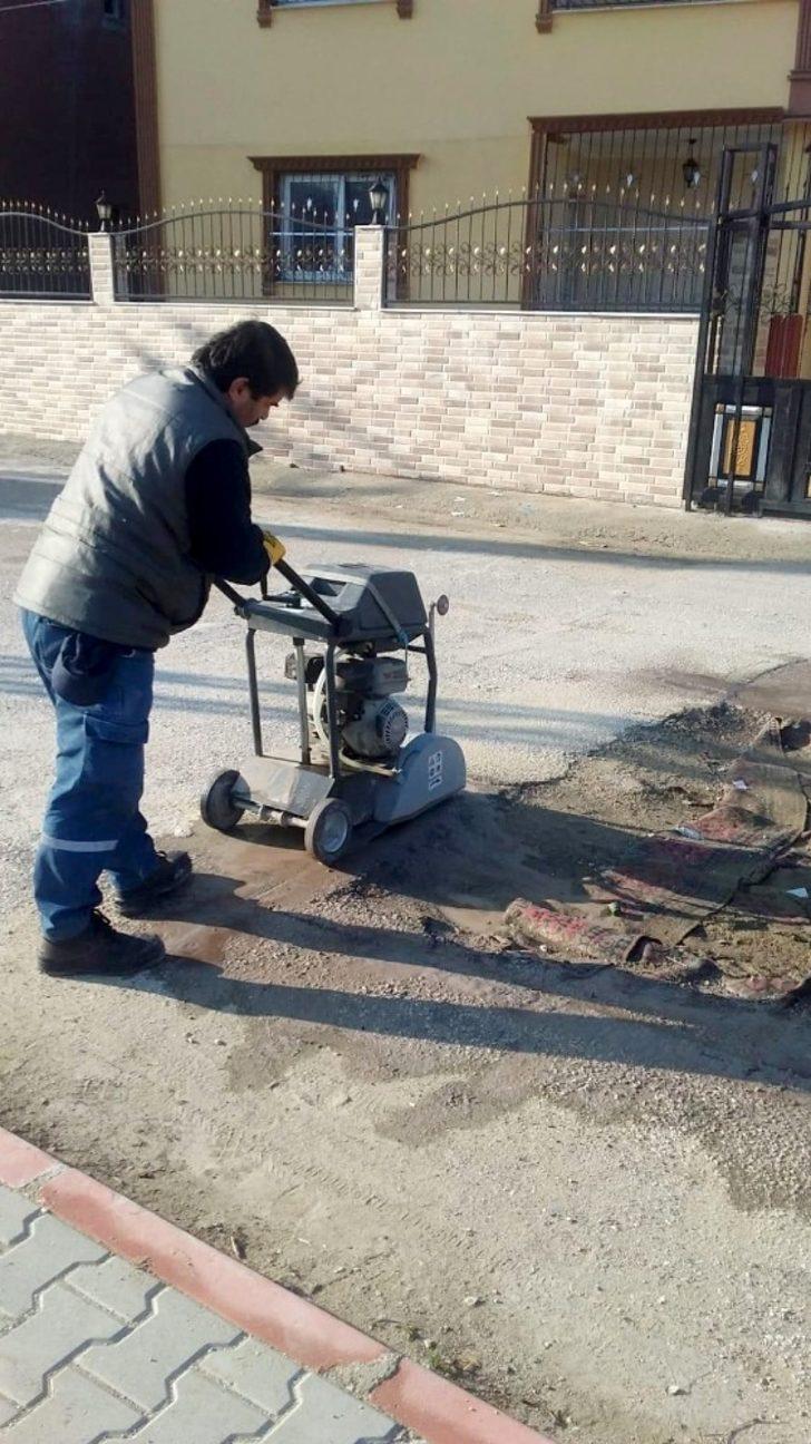 Seyhan’da her gün 9 noktada asfalt çalışması G4