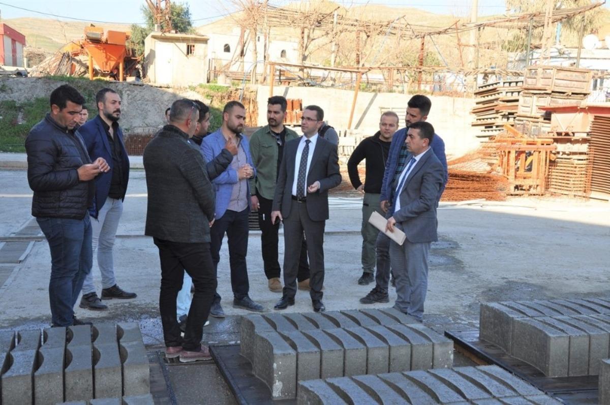 Cizre Kaymakamı Sinanoğlu il&ccedil;ede yapılan &ccedil;alışmaları inceledi