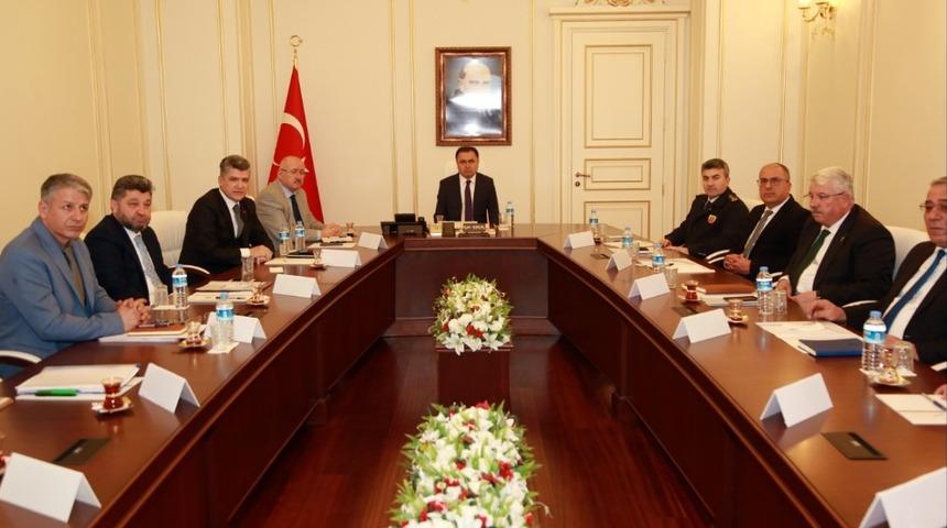 Yeni Koronavir&uuml;s toplantısı yapıldı