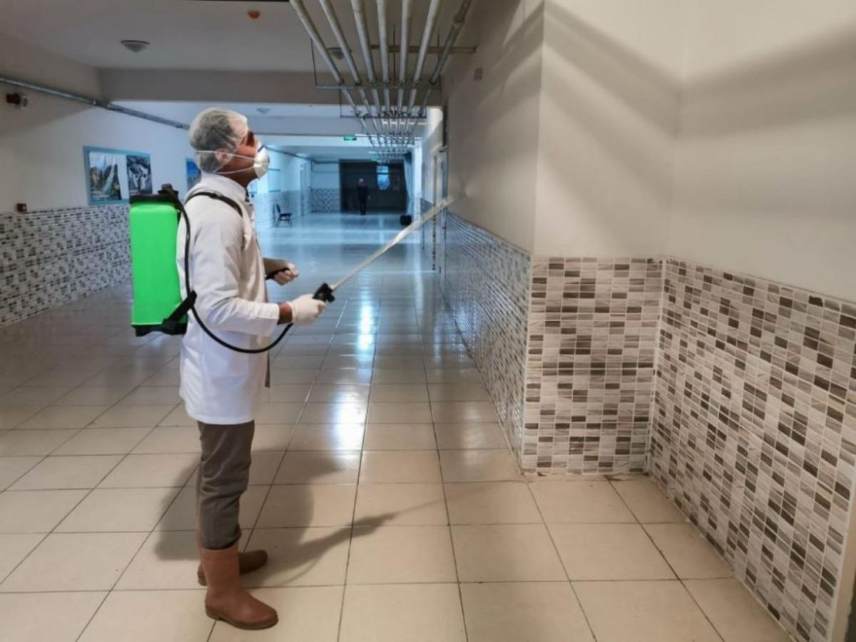 Karaman&rsquo;da okullarda dezenfeksiyon &ccedil;alışması