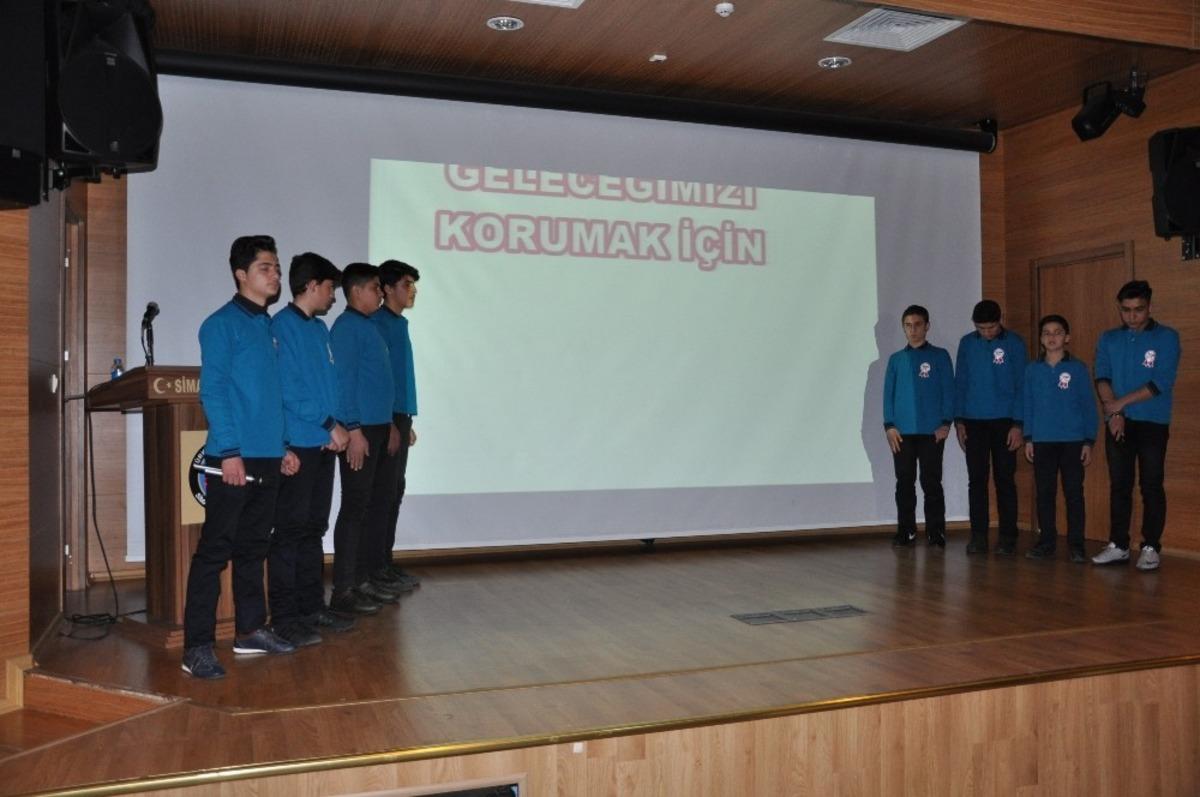 Yabancı uyruklu &ouml;ğrencilerin İstiklal Marşı sevgisi