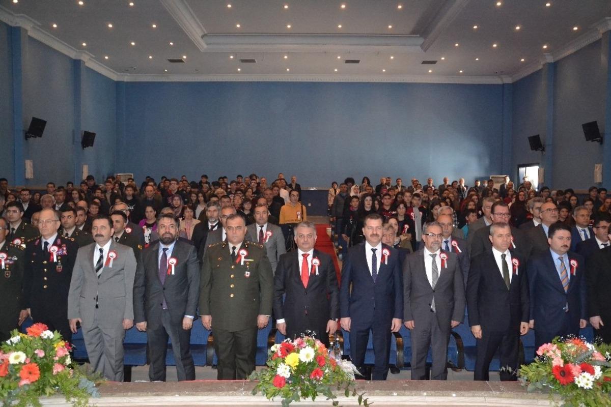 İstiklal Marşı&rsquo;nın kabul&uuml;n&uuml;n 99 yılı kutlandı