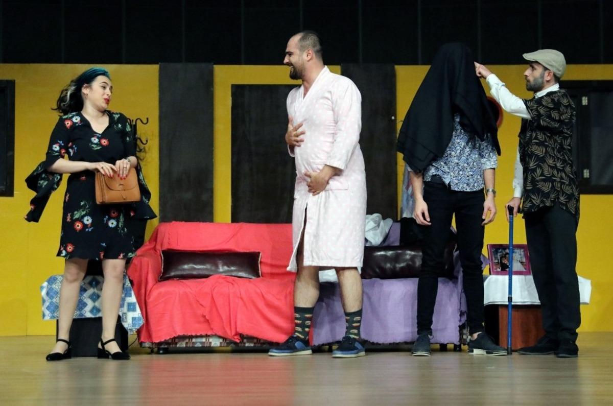 &lsquo;Hangisi Babası&rsquo; bu kez Bodrum&rsquo;u g&uuml;ld&uuml;rd&uuml;